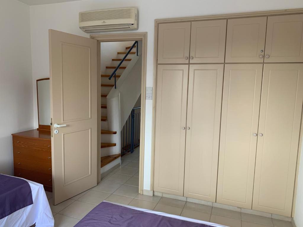 Regina Gardens - Spacious 3 Bed, 2 Bath Maisonette Πάφος Εξωτερικό φωτογραφία