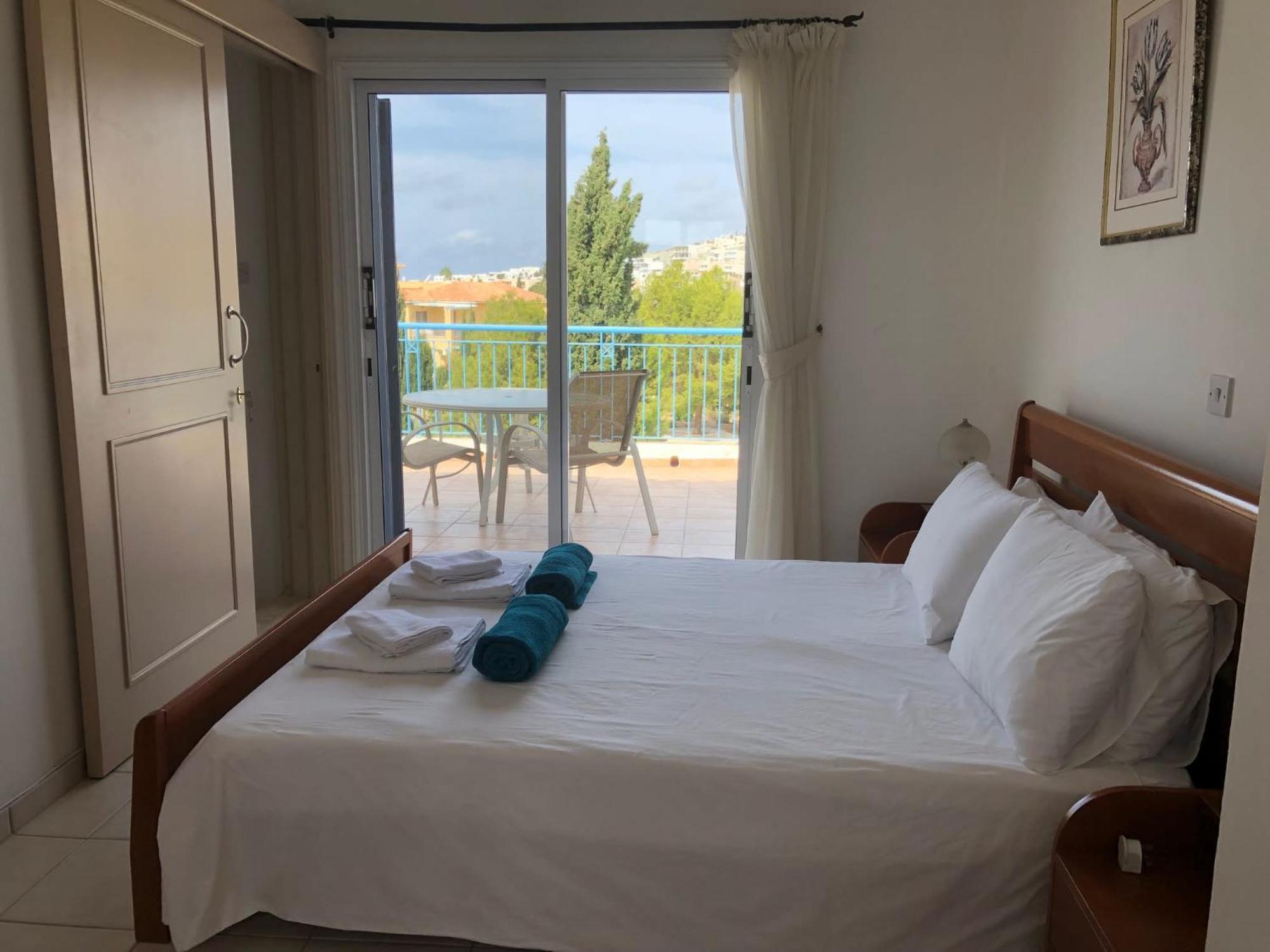 Regina Gardens - Spacious 3 Bed, 2 Bath Maisonette Πάφος Εξωτερικό φωτογραφία