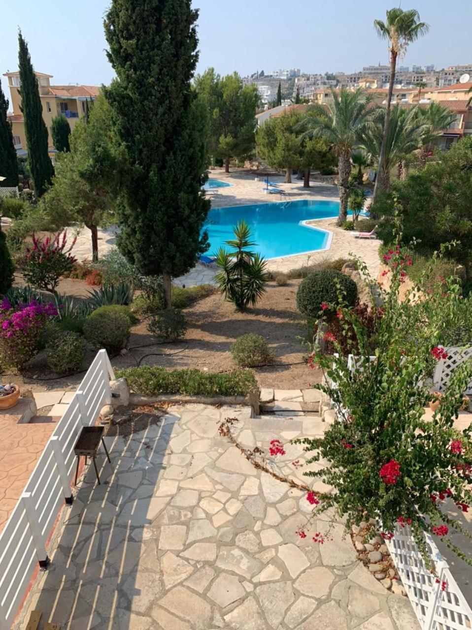 Regina Gardens - Spacious 3 Bed, 2 Bath Maisonette Πάφος Εξωτερικό φωτογραφία