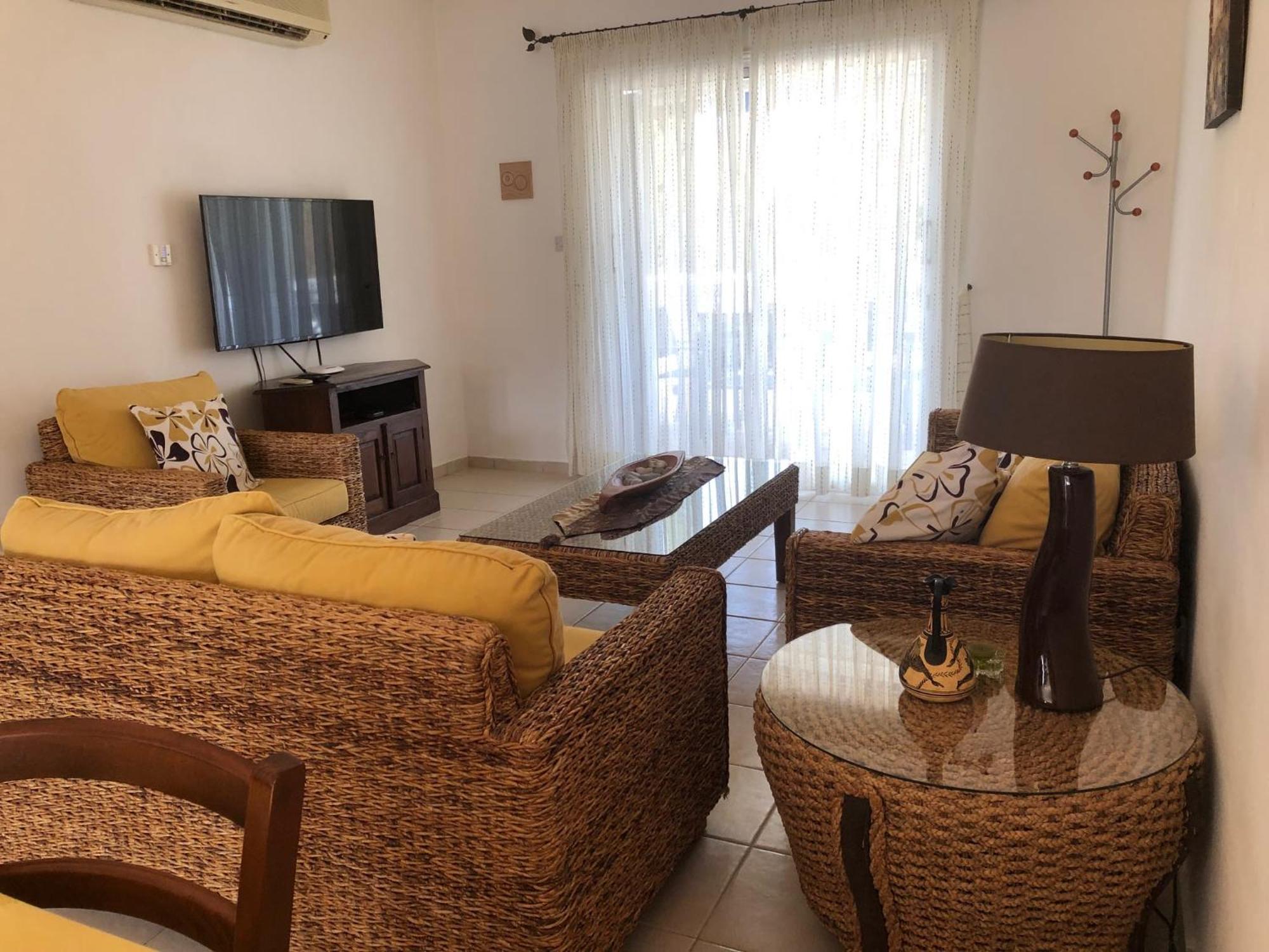Regina Gardens - Spacious 3 Bed, 2 Bath Maisonette Πάφος Εξωτερικό φωτογραφία